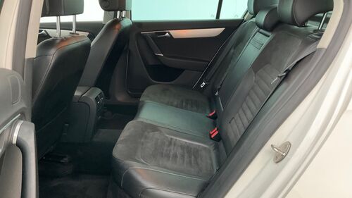 VOLKSWAGEN PASSAT 2.0TDI 140CV HIGHLINE BLUEMOTION EDITION