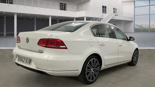 VOLKSWAGEN PASSAT 2.0TDI 140CV HIGHLINE BLUEMOTION EDITION