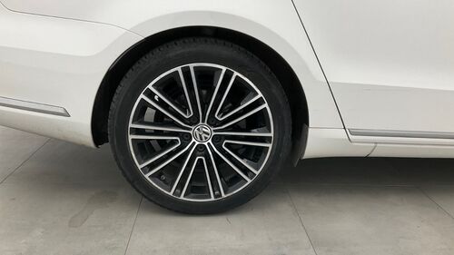 VOLKSWAGEN PASSAT 2.0TDI 140CV HIGHLINE BLUEMOTION EDITION