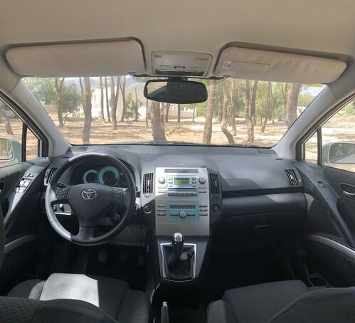 TOYOTA COROLLA VERSO 7 PLAZAS 2.2 DTI